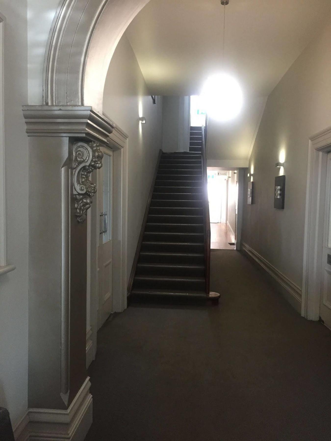 Deloraine Hotel Hotel