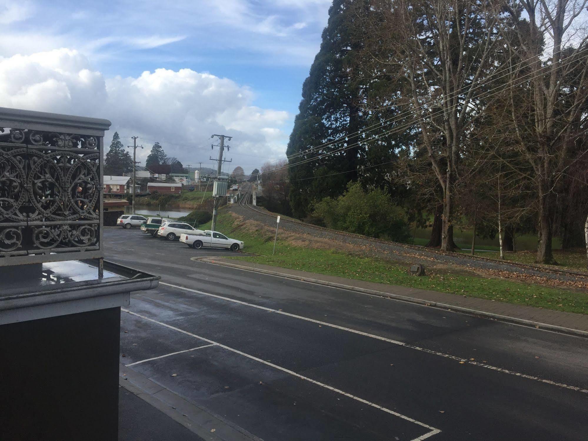 Hotel Deloraine Hotel 2*