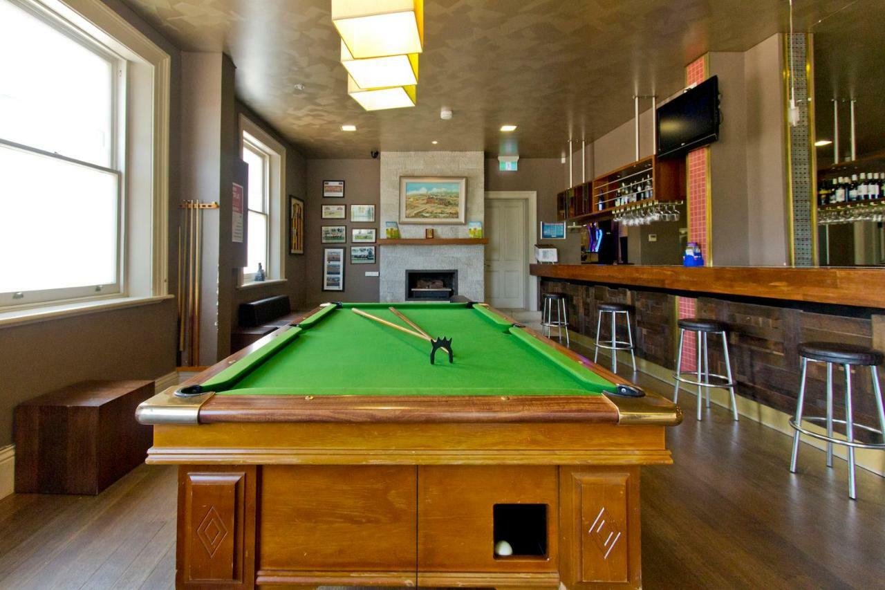 Deloraine Hotel